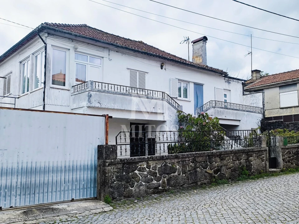Moradia T4 para Venda em Vila de Punhe Foto 2