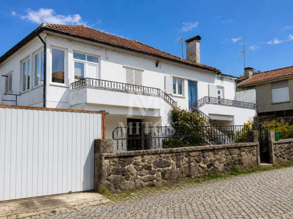 Moradia T4 para Venda em Vila de Punhe Foto 1