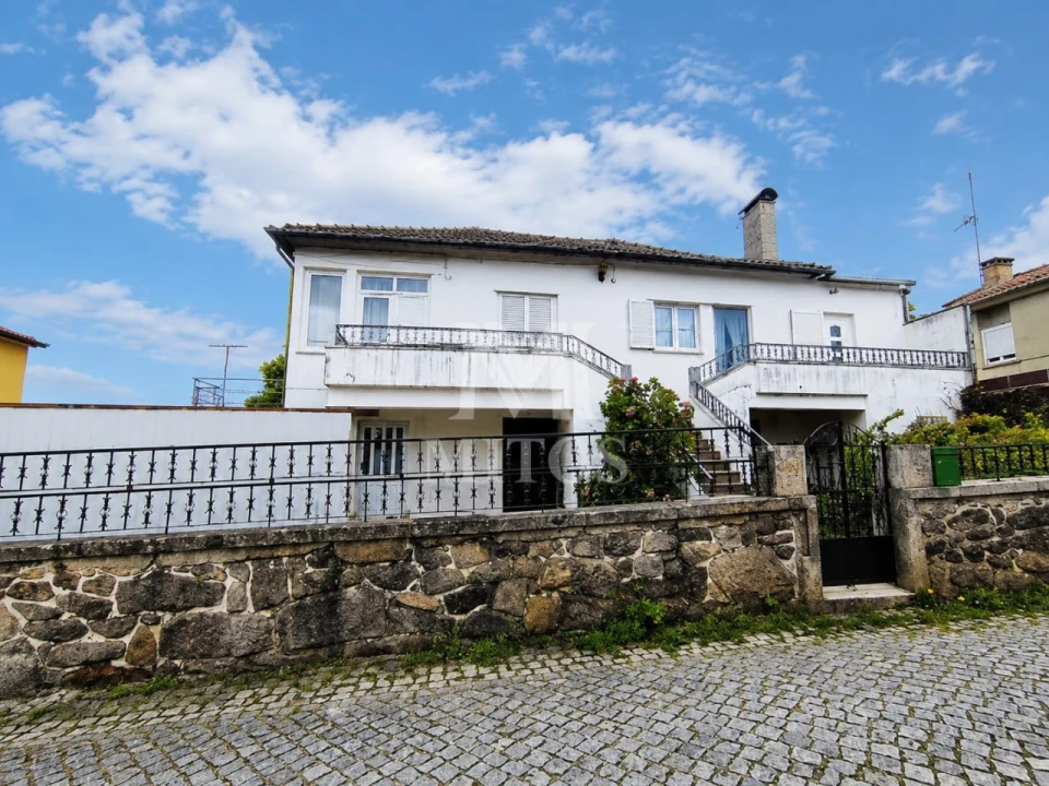 Moradia T4 para Venda em Vila de Punhe Foto 2