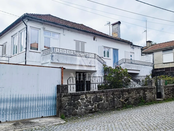 Moradia T4 para Venda em Vila de Punhe Foto 2