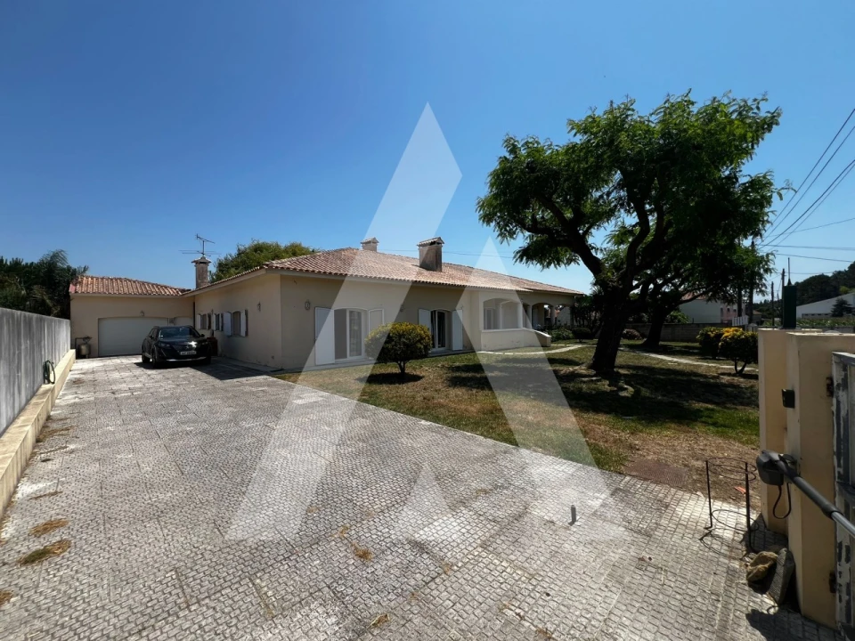 Moradia T4 para Venda em Oliveirinha Foto 46