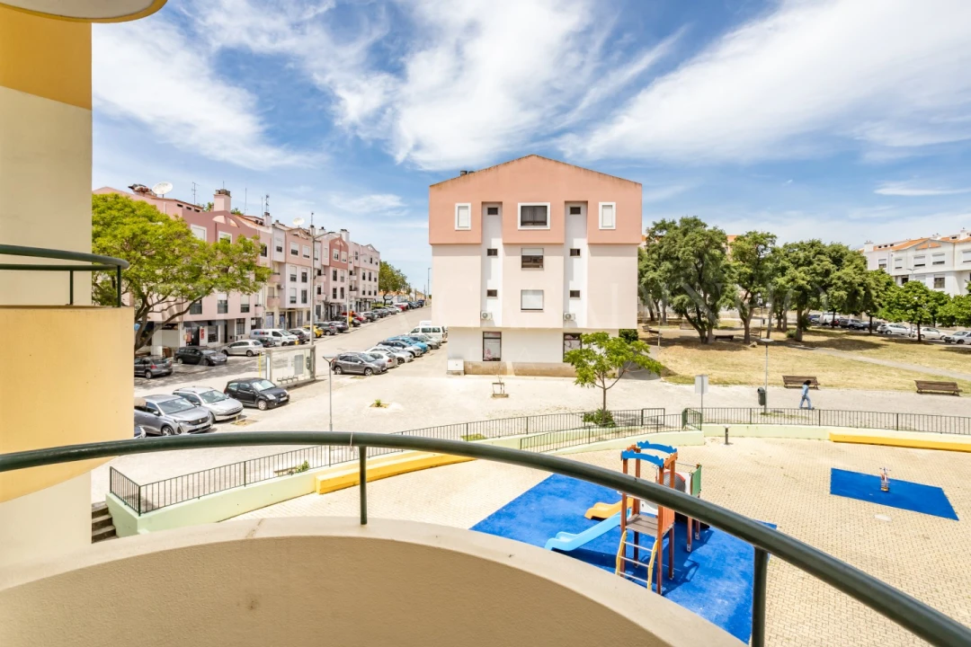 Apartamento T2 para Venda em Seixal, Arrentela e Aldeia de Paio Pires Foto 1
