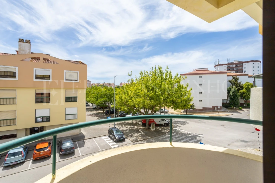 Apartamento T2 para Venda em Seixal, Arrentela e Aldeia de Paio Pires Foto 4