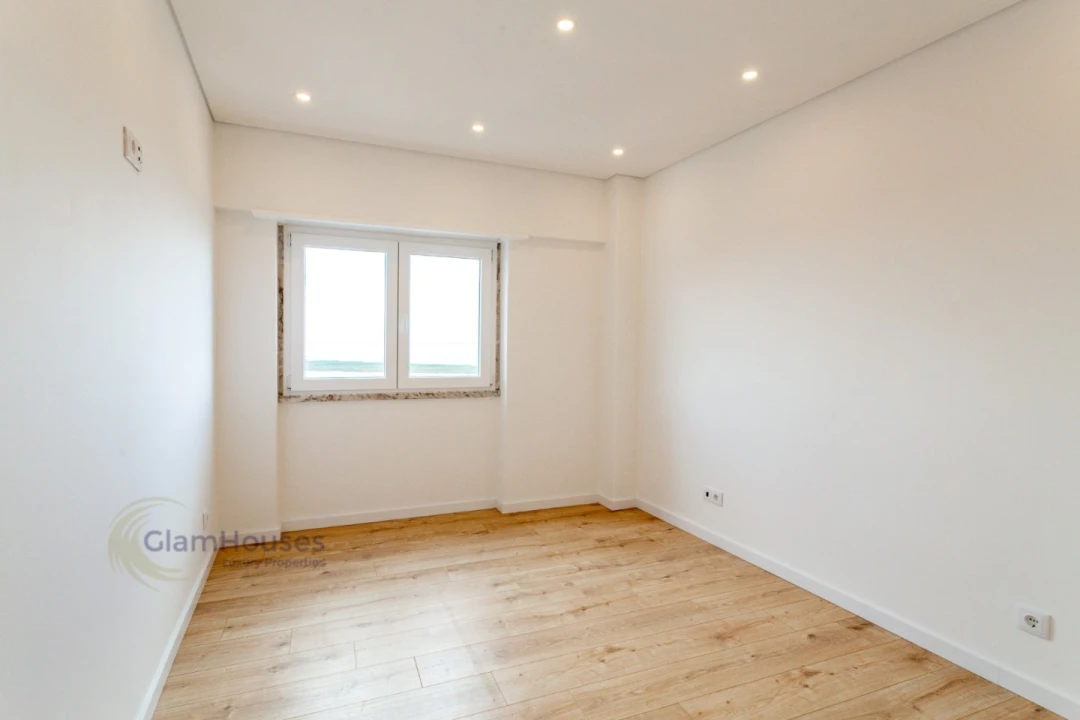 Apartamento T3 para Venda em Santa Iria de Azoia, São João da Talha e Bobadela Foto 11