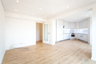 Apartamento T3 para Venda em Santa Iria de Azoia, São João da Talha e Bobadela