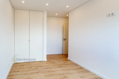 Apartamento T3 para Venda em Santa Iria de Azoia, São João da Talha e Bobadela