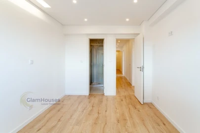 Apartamento T3 para Venda em Santa Iria de Azoia, São João da Talha e Bobadela