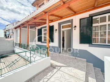 Moradia T2 para Venda em Funchal (São Pedro)