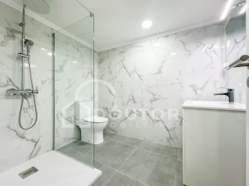 Moradia T2 para Venda em Funchal (São Pedro)