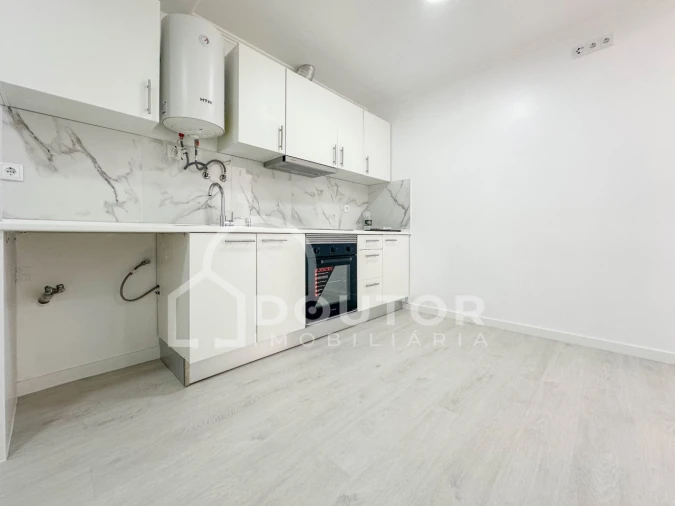 Moradia T2 para Venda em Funchal (São Pedro) Foto 4
