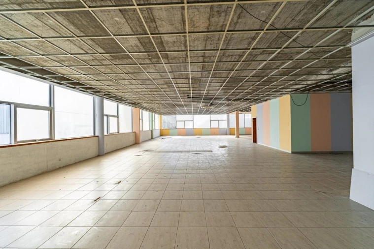 Armazém para Arrendamento em Arvore Foto 15