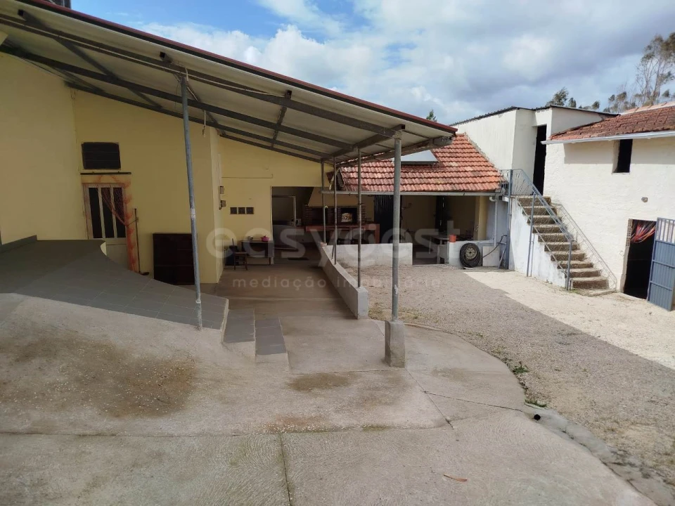 Moradia T4 para Venda em Bidoeira de Cima Foto 14