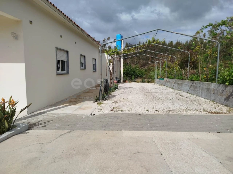 Moradia T4 para Venda em Bidoeira de Cima Foto 17