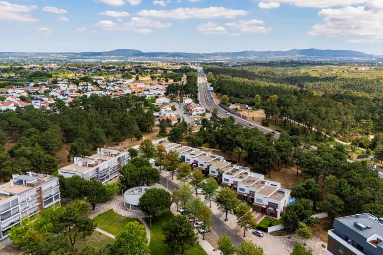 Moradia T4 para Venda em Santo Antonio da Charneca Foto 31