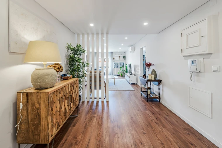 Apartamento T4 para Venda em São Domingos de Benfica Foto 2
