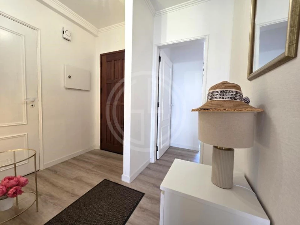 Apartamento T1 para Venda em Quarteira Foto 5