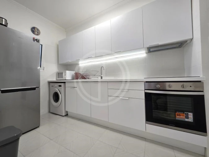 Apartamento T1 para Venda em Quarteira Foto 8