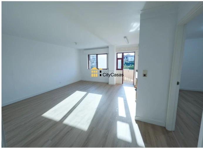 Apartamento T2 para Venda em Rio Tinto Foto 3