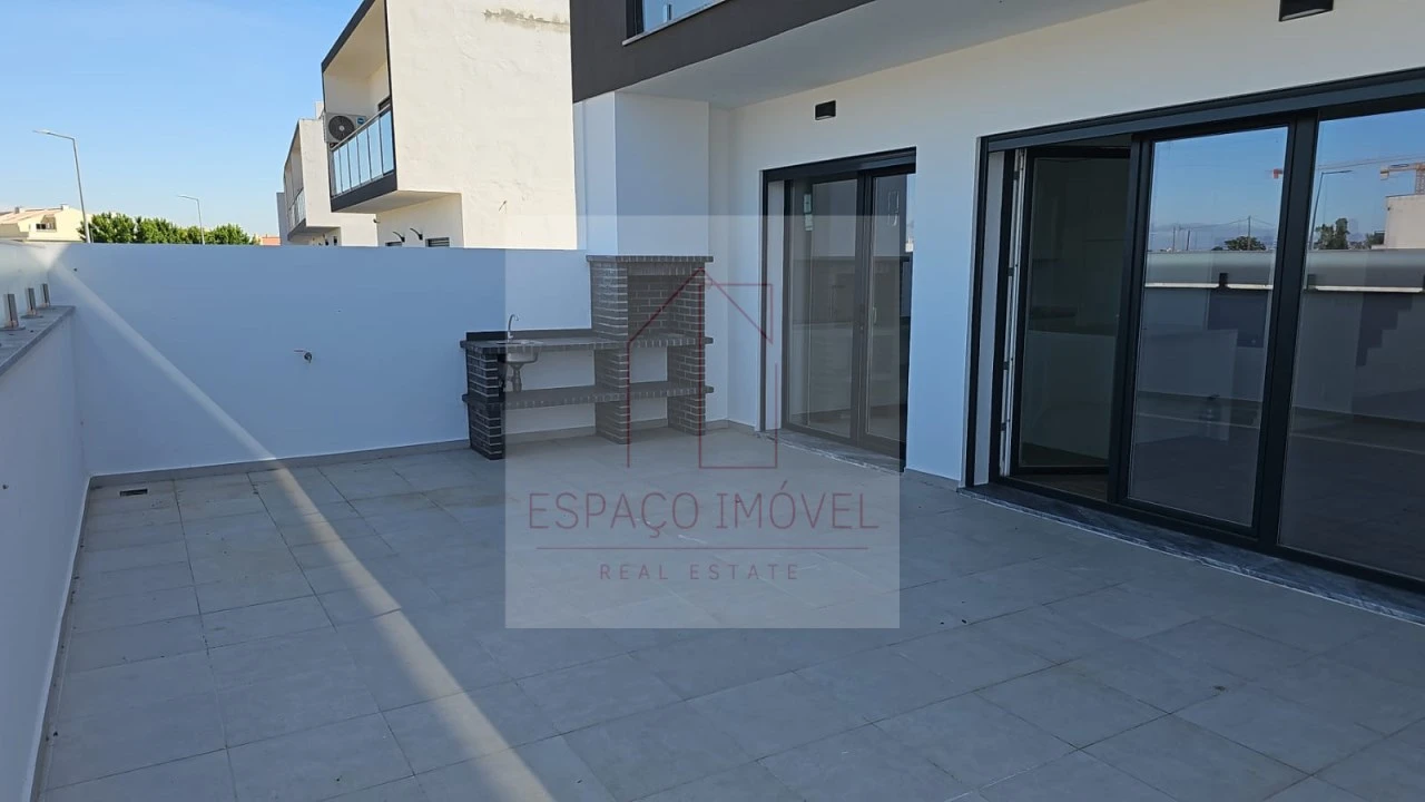Moradia T4 para Venda em Alcochete Foto 20