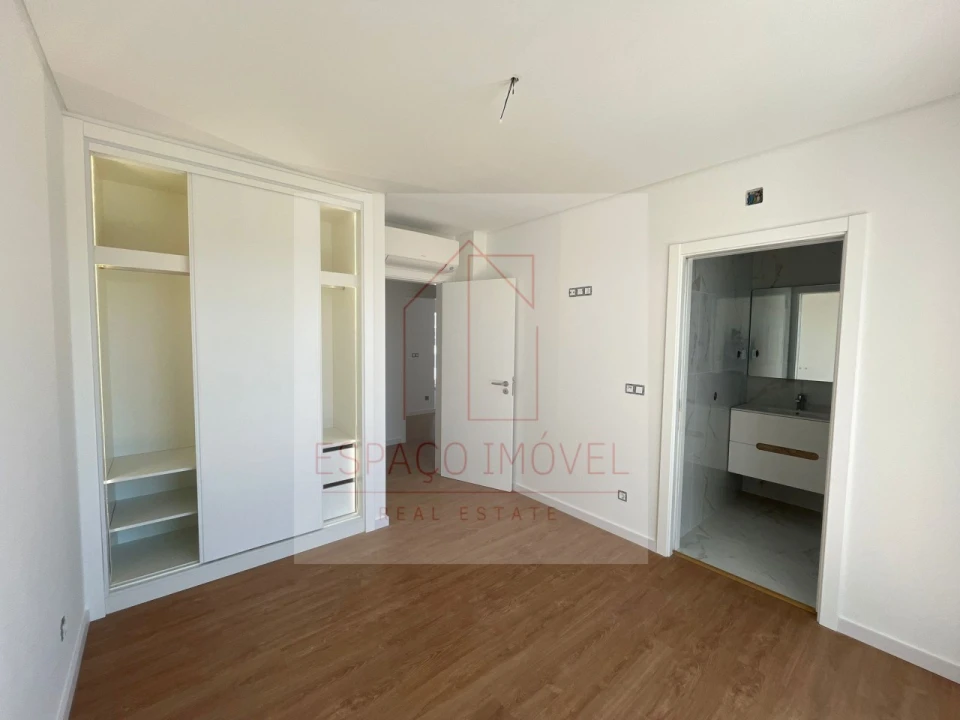 Moradia T4 para Venda em Alcochete Foto 28