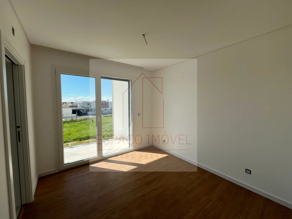 Moradia T4 para Venda em Alcochete Foto 31