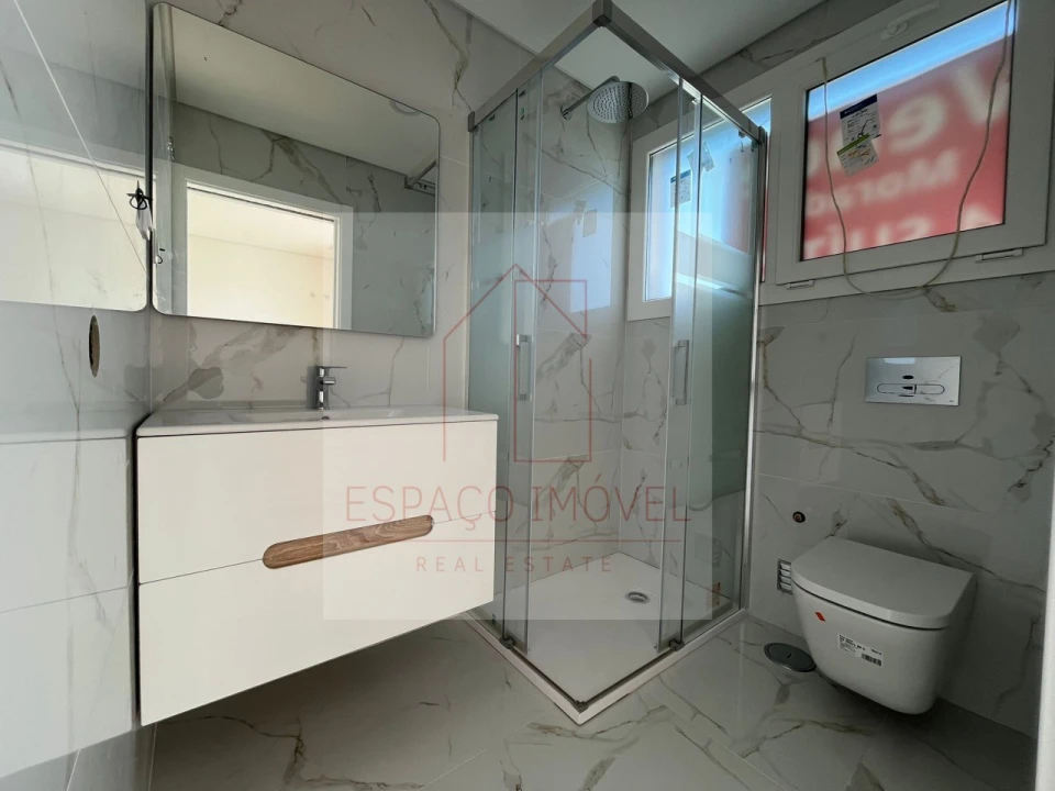 Moradia T4 para Venda em Alcochete Foto 32