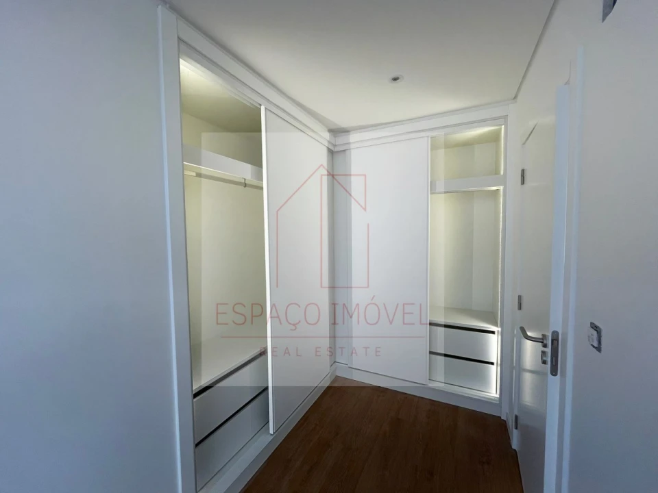 Moradia T4 para Venda em Alcochete Foto 50