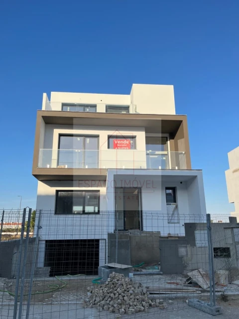 Moradia T4 para Venda em Alcochete