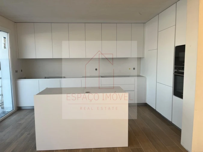 Moradia T4 para Venda em Alcochete Foto 7