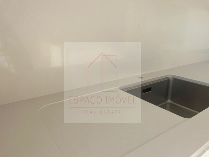 Moradia T4 para Venda em Alcochete Foto 10