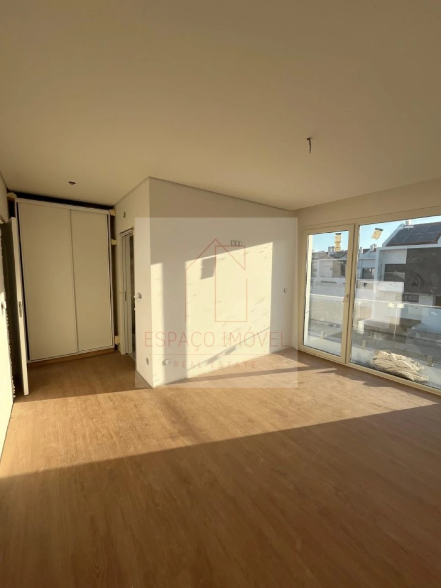 Moradia T4 para Venda em Alcochete Foto 36