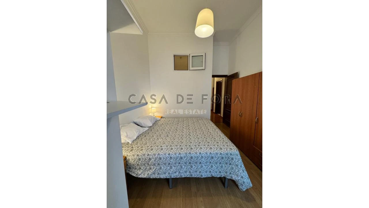 Apartamento T1 para Venda em Covilhã e Canhoso Foto 8