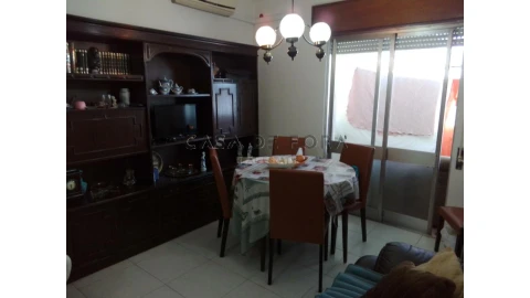 Apartamento T3 para Venda em Olhão