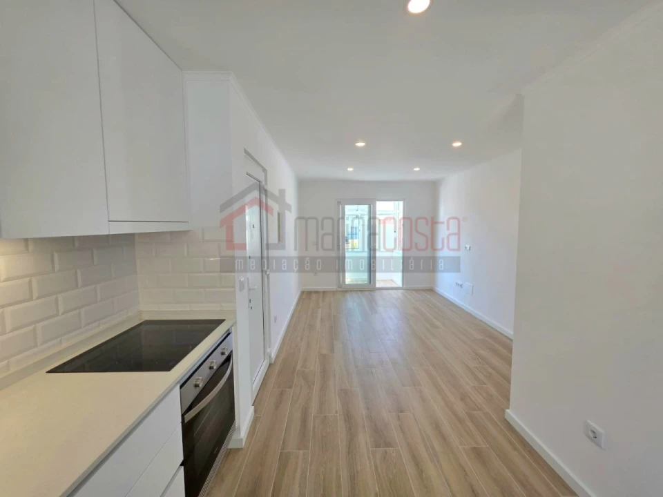 Apartamento T2 para Venda em Peniche Foto 4
