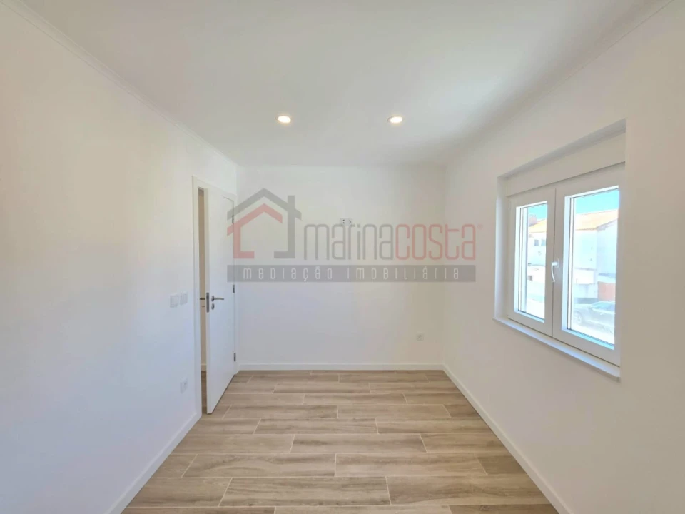 Apartamento T2 para Venda em Peniche Foto 10