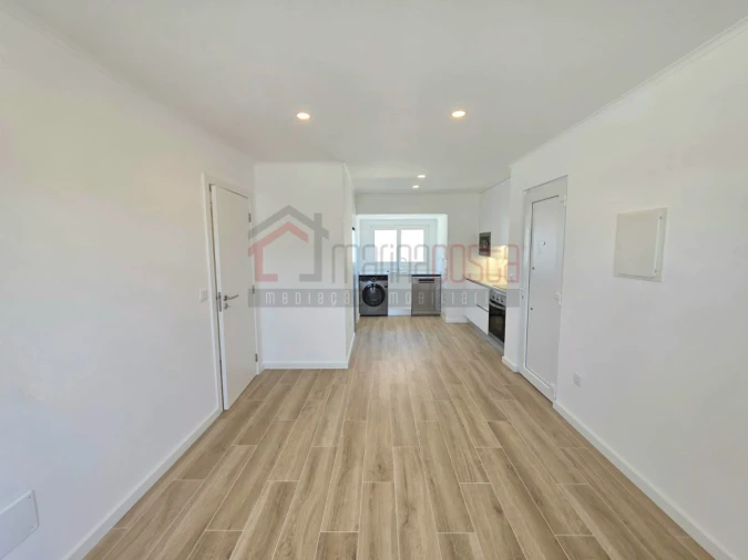 Apartamento T2 para Venda em Peniche Foto 7