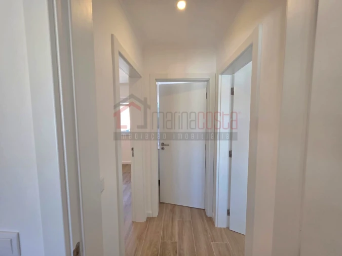 Apartamento T2 para Venda em Peniche Foto 8