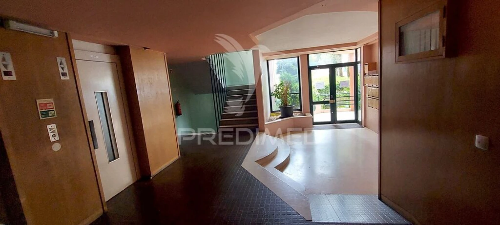 Apartamento T1 para Venda em Massamá e Monte Abraão Foto 3
