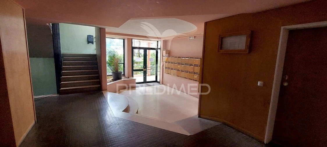 Apartamento T1 para Venda em Massamá e Monte Abraão Foto 2
