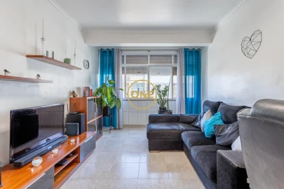 Apartamento T2 para Venda em Sacavém e Prior Velho