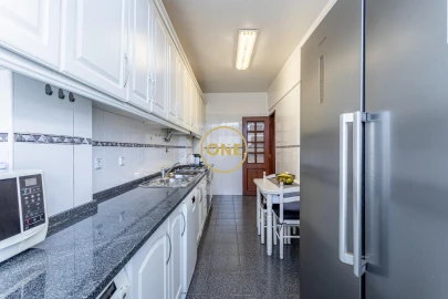 Apartamento T2 para Venda em Sacavém e Prior Velho