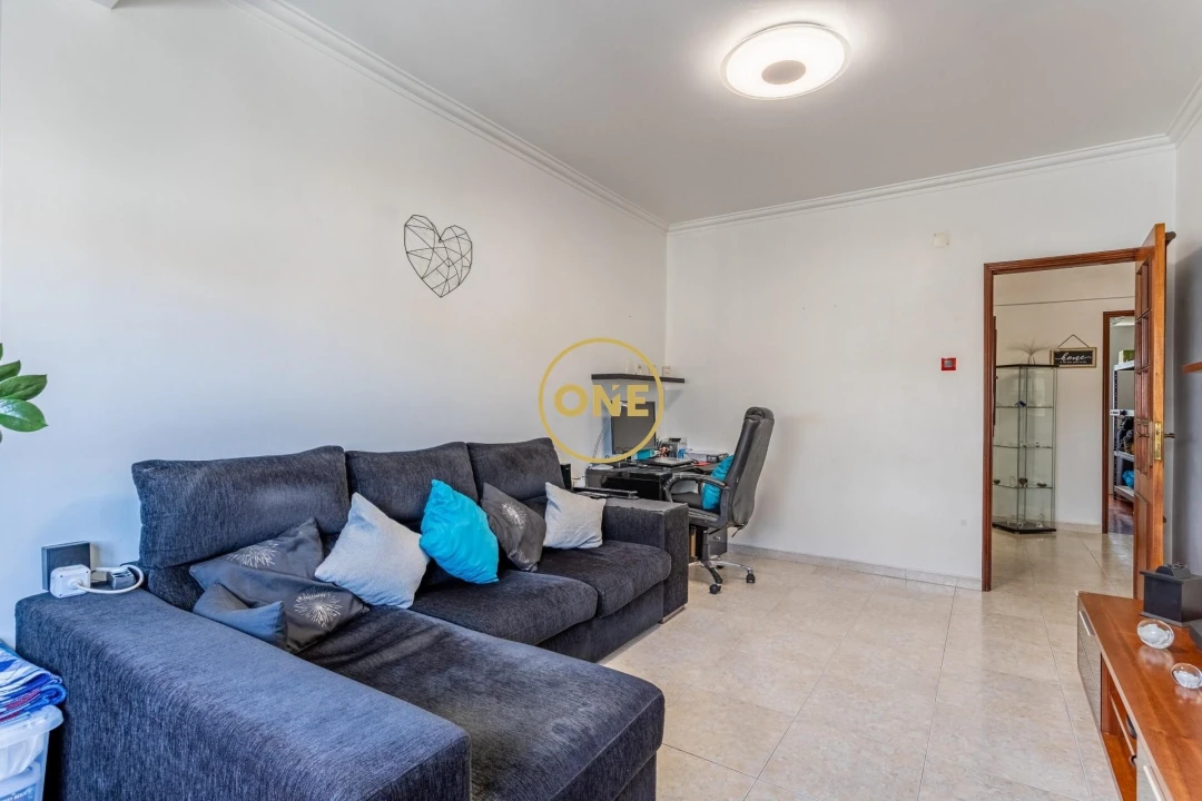 Apartamento T2 para Venda em Sacavém e Prior Velho Foto 4
