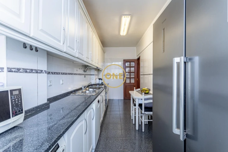 Apartamento T2 para Venda em Sacavém e Prior Velho Foto 6