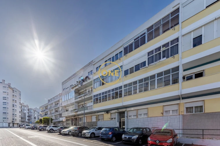 Apartamento T2 para Venda em Sacavém e Prior Velho Foto 21