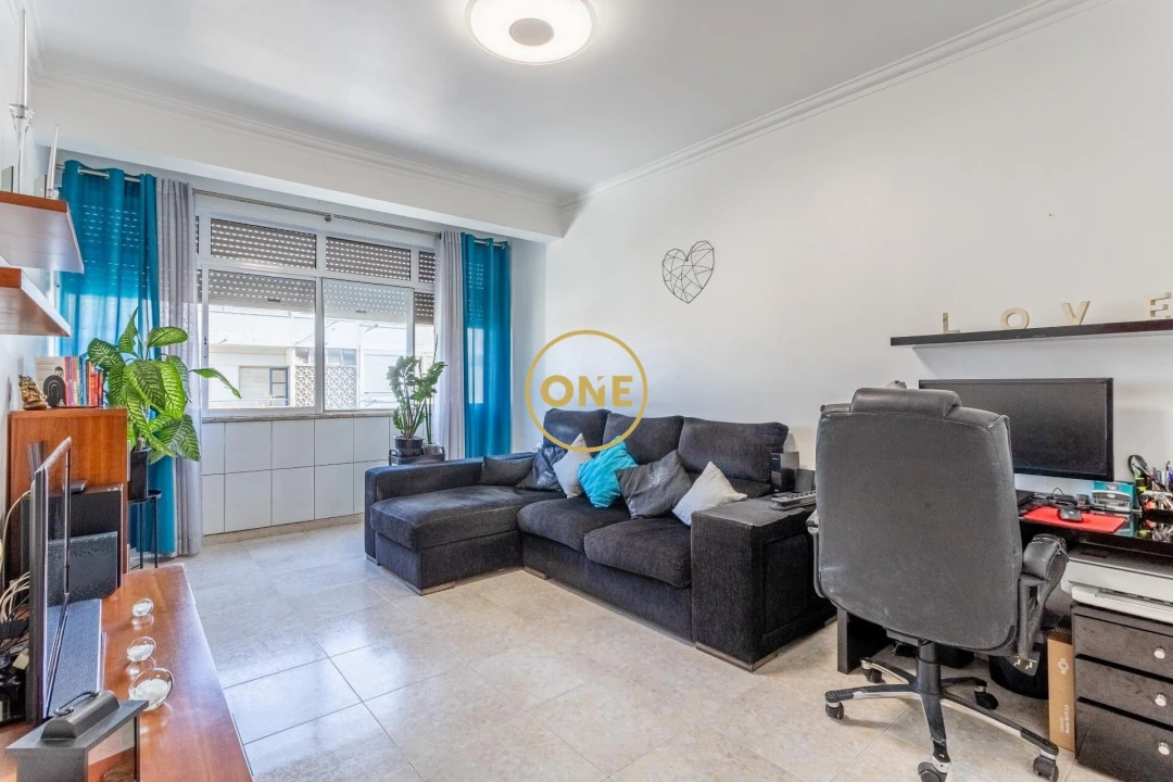 Apartamento T2 para Venda em Sacavém e Prior Velho Foto 1