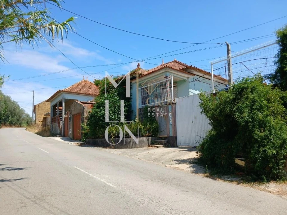 Moradia T3 para Venda em Ouca Foto 3