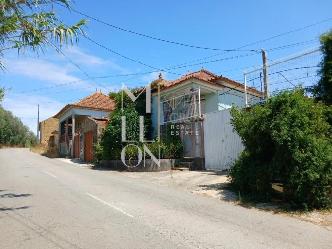 Moradia T3 para Venda em Ouca Foto 3
