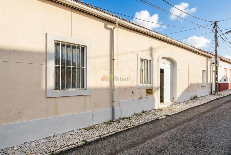 Armazém para Arrendamento em Sarilhos Grandes Foto 2