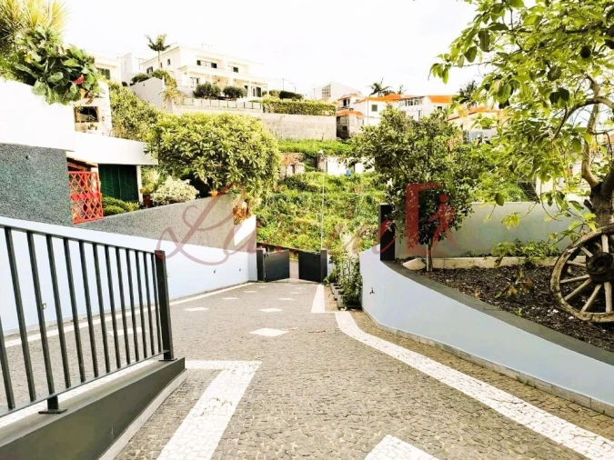 Moradia T3 para Venda em Funchal (Santa Maria Maior) Foto 11