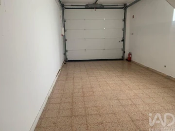Loja para Venda em Torres Novas (Santa Maria, Salvador e Santiago)